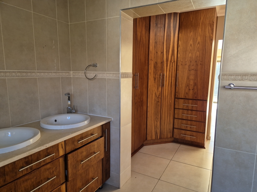 3 Bedroom Property for Sale in Wilkoppies North West